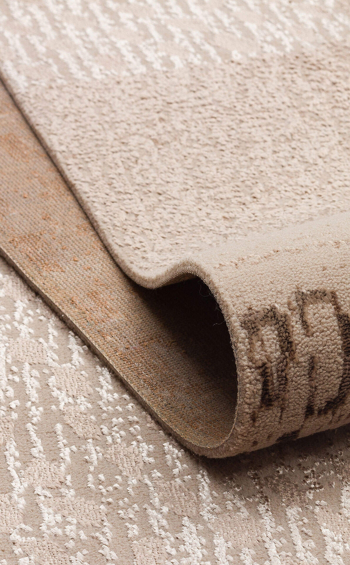 TOR 02 VIZON - TORINO - Sık Dokuma Dökümlü Yere Oturan Hav Toz Vermez Yıkanabilir Kaymaz Tabanlı Modern Halı